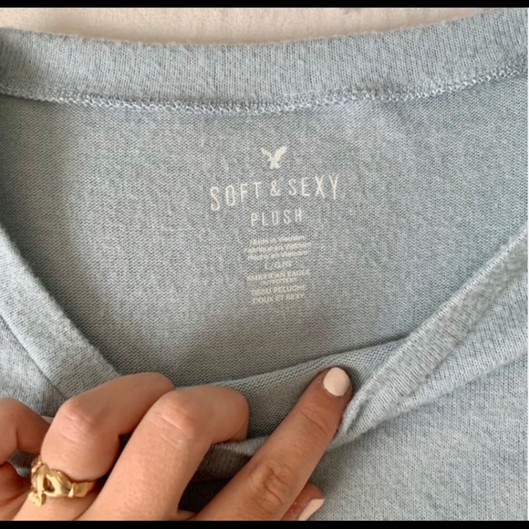 American eagle super soft long sleeved shirt. - Picture 4 of 4